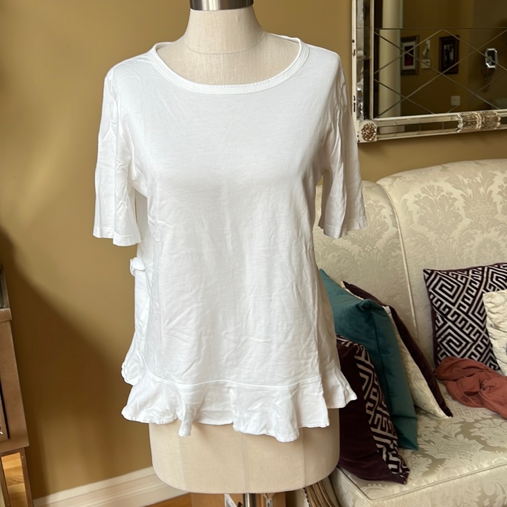 Banana republic white ruffle hem T shirt